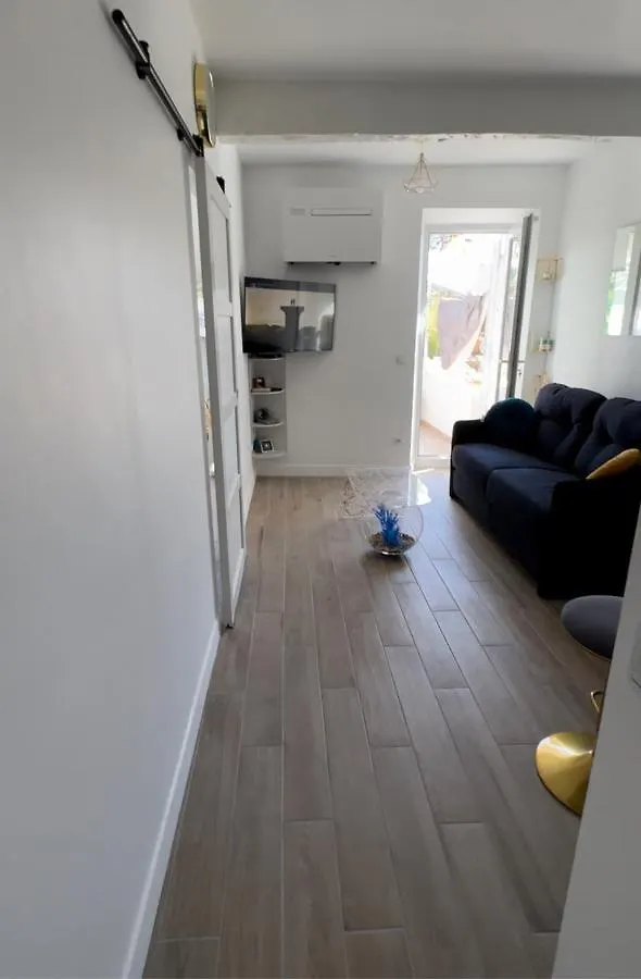Jolie T2 Spa Prive Daire Cogolin Fransa